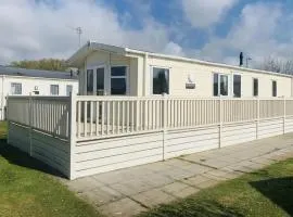 Homely 6 Berth Caravan With Large Decking At Manor Park In Hunstanton Ref 23020C