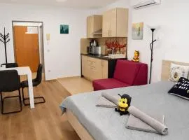 Honey Apartment