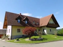 Obst- und Weinbauernhof BERNHARD