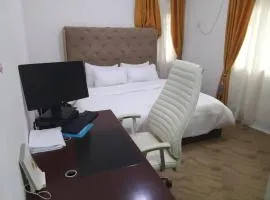 Full Service weekly and Monthly Rental Apartment