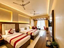 BEST Comfort and PREMIUM HOTEL- RUDRRAAKASHA- Near Kashi Vishwanath Temple & Ganga Ghat - near Hotel Kanishka Palace - Free Wi-Fi Room Service & Warm Hospitality - BEST HOTEL IN VARANASI