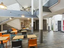 Hotel F1 Maurepas