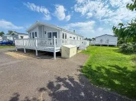 Beautiful 4 Berth Lodge With Decking At Manor Park In Hunstanton Ref 23038C