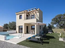Villa Anasalida, private pool oasis in Atsipopoulo