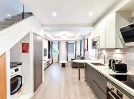 1 Bedroom 3 Beds Stylish Split Level Flat