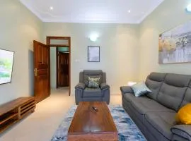 Luxury Vacations with Pool, Gym, Bar and fastWifi