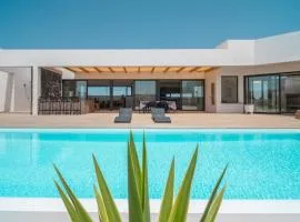 Villa Karuna by Aura Collection