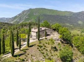 La Bégude - En pleine nature avec piscine privée