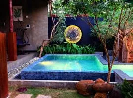 Moonrise villa