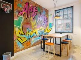 Design-Led Shoreditch Flat Graffiti Brick Lane
