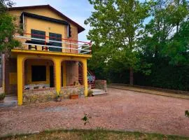 Casolare toscano immerso nel verde