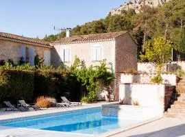 Château Catherine de Montgolfier - B&B et Gites - Piscine - Domaine viticole bio avec dégustation