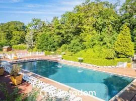 La Clairière Petfriendly Piscine