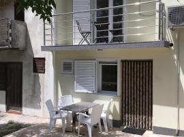 House Mima, hotel a Pag