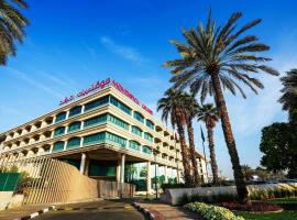 Viesnīca Mövenpick Grand Al Bustan Dubaijā