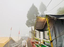 Orko Hilltop Resort - Mussoorie - Premium Rooms & Camps، فندق في موسوري