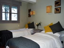 The Hostel, bed and breakfast en Sierra Nevada