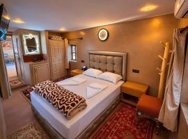 Dar Gourdia Lodge - Authentic Stay in Skoura, מלון בסקורה