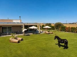 GF Luxury Villa with indoor pool -Afytos – hotel w Áfitos
