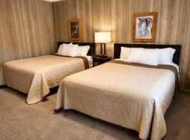 Room 23-2 Queen Suite-Woodland Motor Lodge