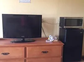 Lake Palestine Motor Inn