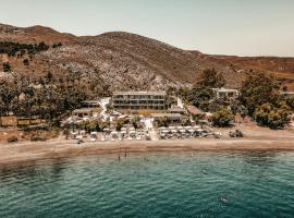 Sagredo Beachfront Retreat & Spa by E-GEO, ξενοδοχείο στον Άγιο Φωκά
