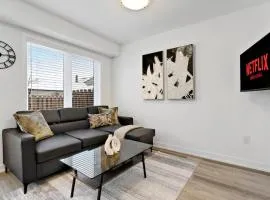 Family-Friendly Waterfront 3-Bedroom House Sleeps 8