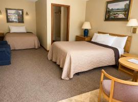 Room 27-1 Queen 1 Full Suite-Woodland Motor Lodge, hotelli kohteessa Grayling