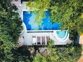 Bangalawa Resort