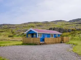 Hvammur 4 with private hot tub (Fagurgali)