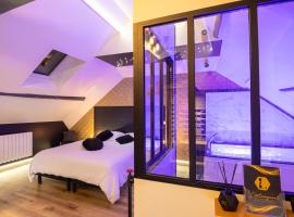 L'Intemporel Éclipse Suite Spa Privatif: Champagne-sur-Oise şehrinde bir otel