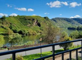 Historisches Mosel-Refugium im Alten Winzerhaus am Calmont, hotel em Bremm