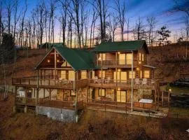 Bryson City Cabin, Views, Hot Tub, Wraparound Deck