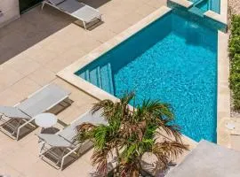 CD03 - Private Villa with pool - 5min from Eagle Beach - 4BR house