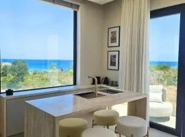 Ocean View Apartment with Own Private Gym Sauna & Plunge Pool