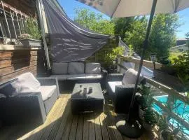 Votre oasis à Bordeaux avec piscine, terrasse et climatisation intégrale