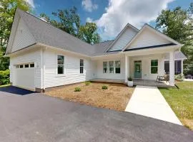 Spacious lake house retreat with game room, theater room, fire pit and boat slip