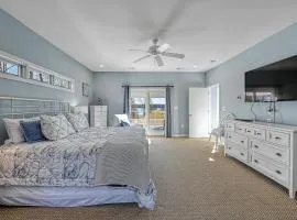 Beautiful Private Lakefront Property with Amenities & Activities Galore!