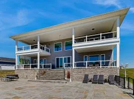 Charming dog-friendly lakefront villa with private dock, firepit, stunning views