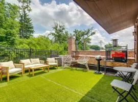 Walk to Stores & Parks! Stylish Chicago Apartment