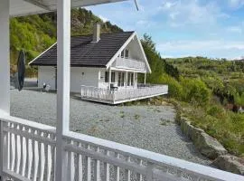 Cozy Home In Fister With Wifi