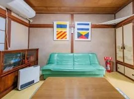 上越の別荘 青い海の家 Blue Sea House