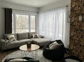 Cozy Forest Chalet
