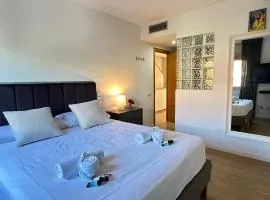 Casa familiar con piscina junto a la playa