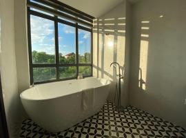 Moma Paris Hotel Ninh Bình, hotell i Ninh Binh