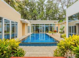 Andaman Pool Villas, Maikhao Beach Phuket, hotel em Praia de Mai Khao