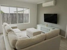 Leafy Plainland Living Spacious 4-Bedroom Retrea