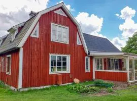 4 Bedroom Awesome Home In Lönsboda