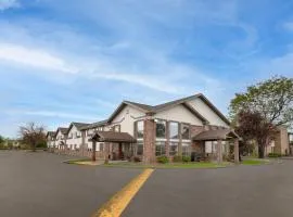 Super 8 by Wyndham Longmont/Twin Peaks