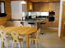 Gîtes Les Pralets, hotel in Saint-Eustache